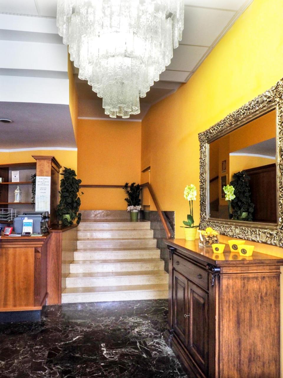 Hotel Select SantʼIlario dʼEnza المظهر الخارجي الصورة