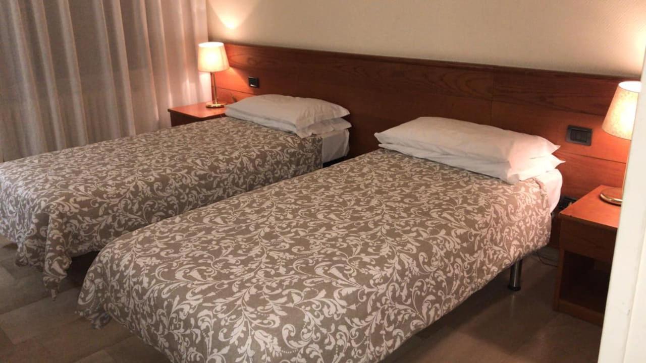Hotel Select SantʼIlario dʼEnza المظهر الخارجي الصورة